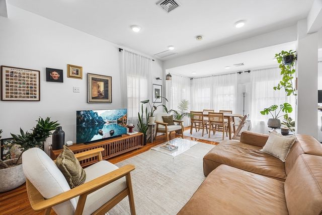 19 Conwell St 2, Somerville, MA 02143