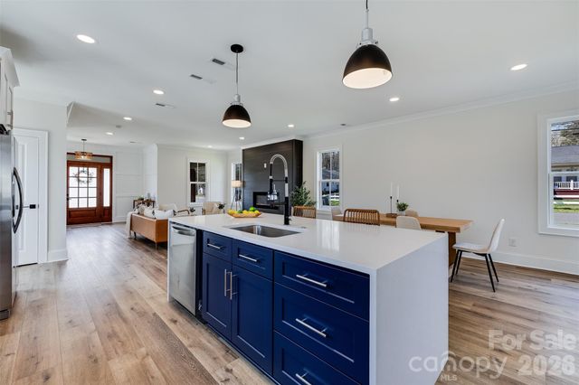 901 Edgemont Avenue, Belmont, NC 28012