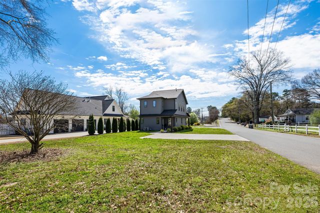 901 Edgemont Avenue, Belmont, NC 28012