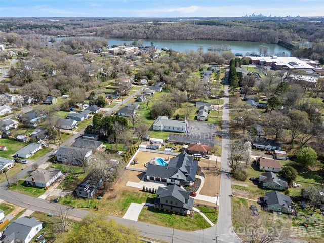 901 Edgemont Avenue, Belmont, NC 28012