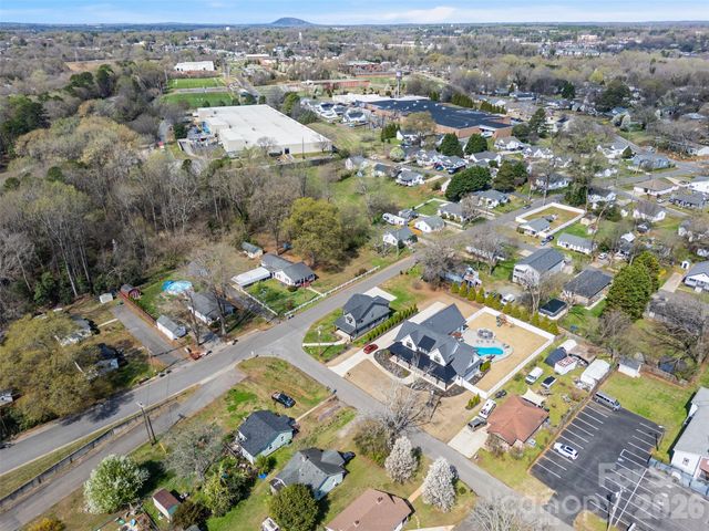 901 Edgemont Avenue, Belmont, NC 28012