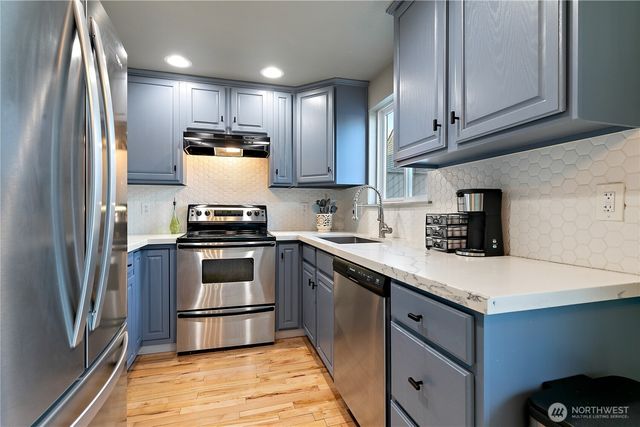 14518 W Thorne Lane SW, Lakewood, WA 98498