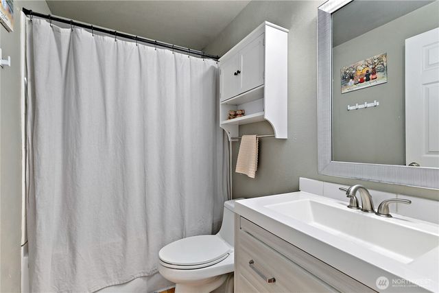 14518 W Thorne Lane SW, Lakewood, WA 98498