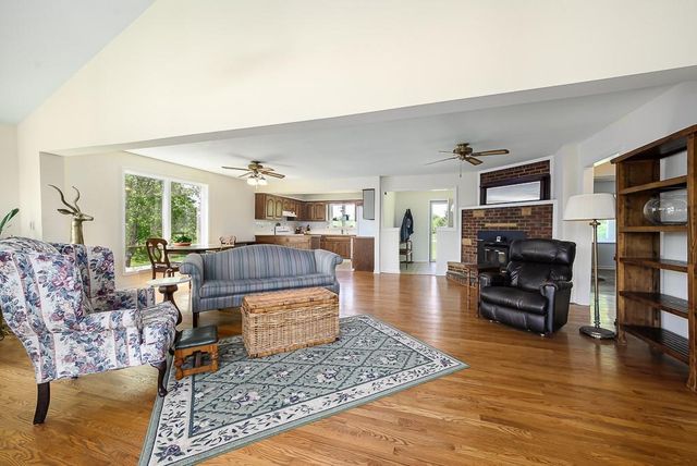 10615 Kill Creek Road, De Soto, KS 66018