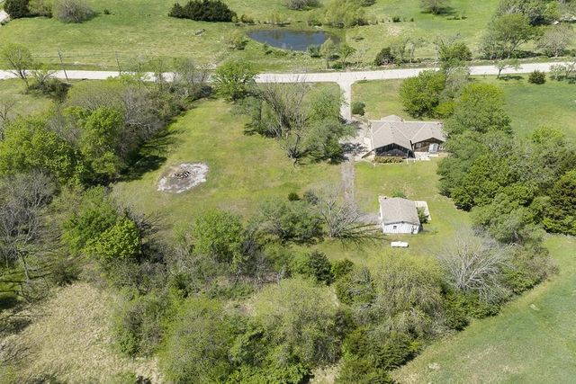 10615 Kill Creek Road, De Soto, KS 66018