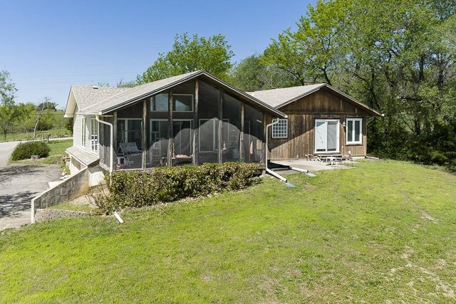 10615 Kill Creek Road, De Soto, KS 66018
