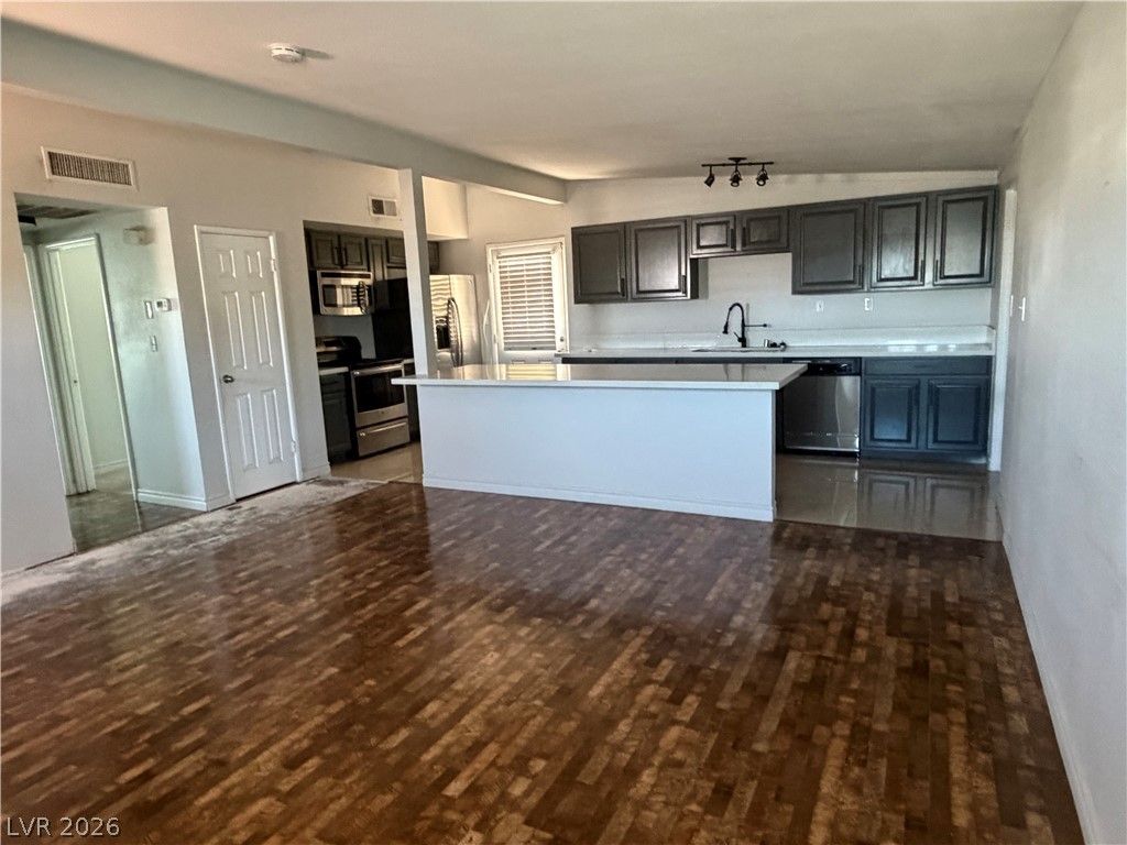 2837 La Canada Street, Las Vegas, NV 89169 — photo 3