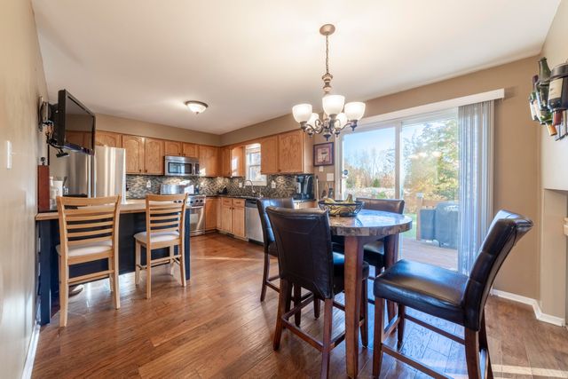 1811 W 86th Lane, Merrillville, IN 46410