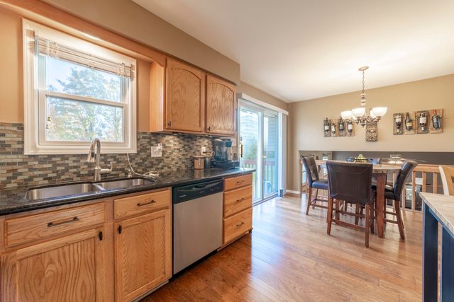 1811 W 86th Lane, Merrillville, IN 46410