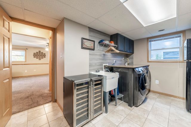 1811 W 86th Lane, Merrillville, IN 46410