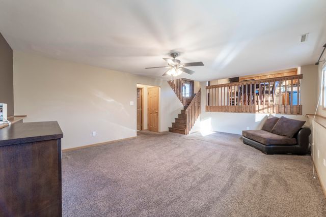 1811 W 86th Lane, Merrillville, IN 46410