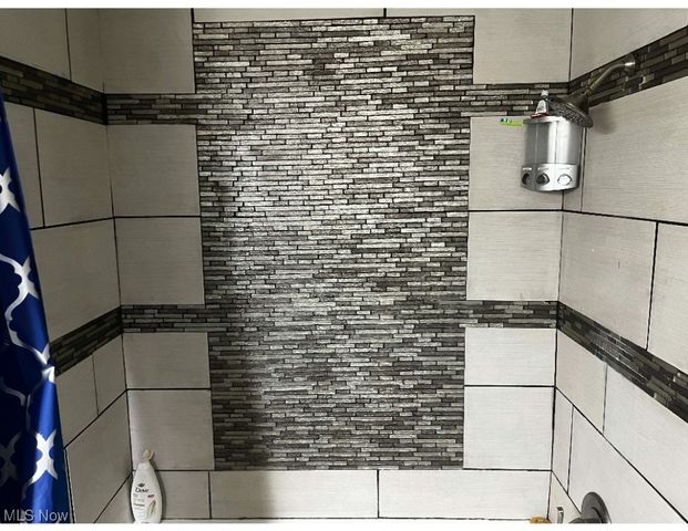 2622 E 75th Street, Cleveland, OH 44104