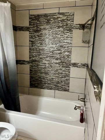 2622 E 75th Street, Cleveland, OH 44104