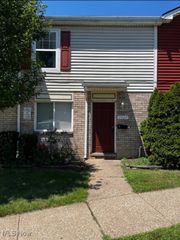 2622 E 75th Street, Cleveland, OH 44104