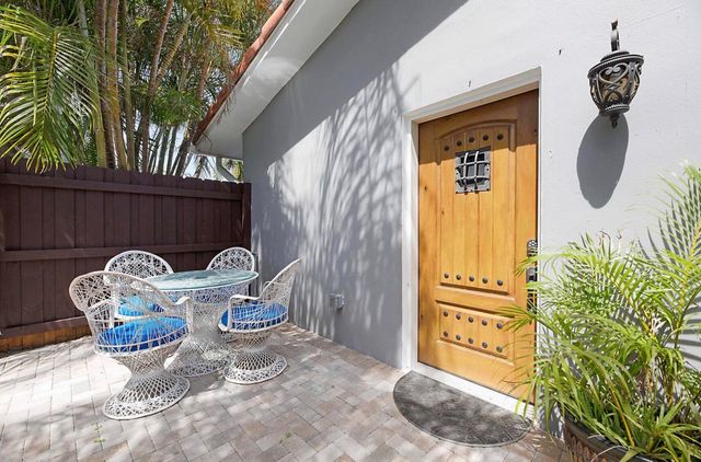 2740 SE 1st Court, Pompano Beach, FL 33062