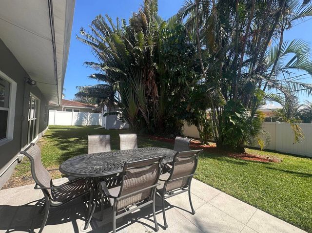 2740 SE 1st Court, Pompano Beach, FL 33062