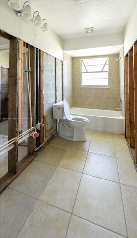 317 Montgomery Ave, Fort Myers, FL 33905