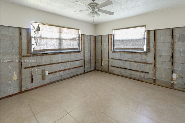 317 Montgomery Ave, Fort Myers, FL 33905