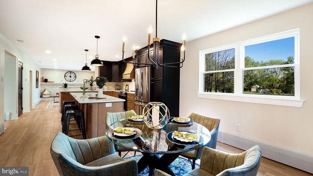 258 HAWTHORNE CIR, North Wales, PA 19454