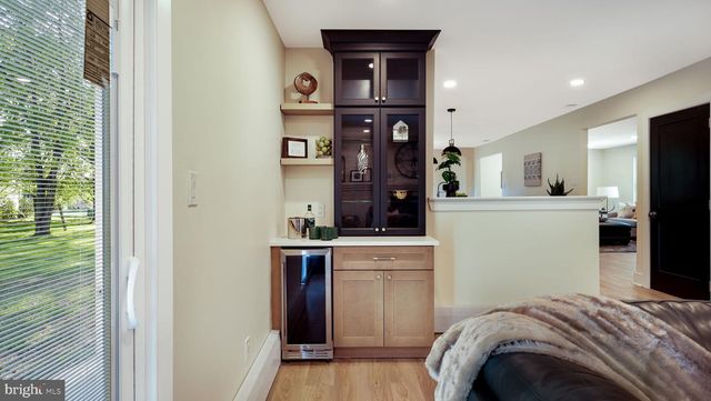 258 HAWTHORNE CIR, North Wales, PA 19454