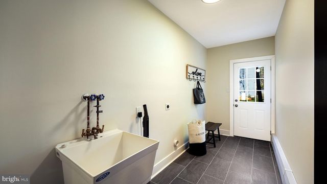 258 HAWTHORNE CIR, North Wales, PA 19454