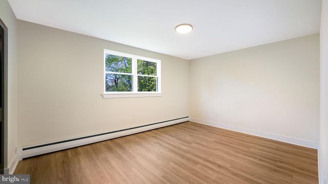 258 HAWTHORNE CIR, North Wales, PA 19454