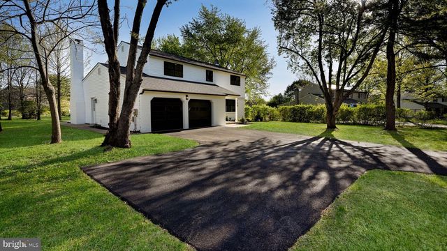 258 HAWTHORNE CIR, North Wales, PA 19454