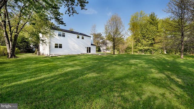 258 HAWTHORNE CIR, North Wales, PA 19454