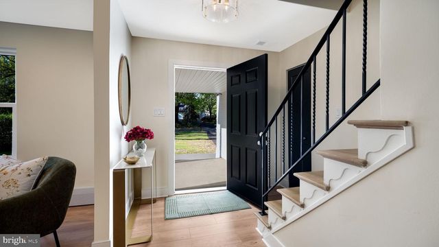 258 HAWTHORNE CIR, North Wales, PA 19454