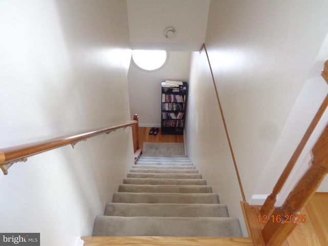 34 STANDING OAK CT, Bunker Hill, WV 25413