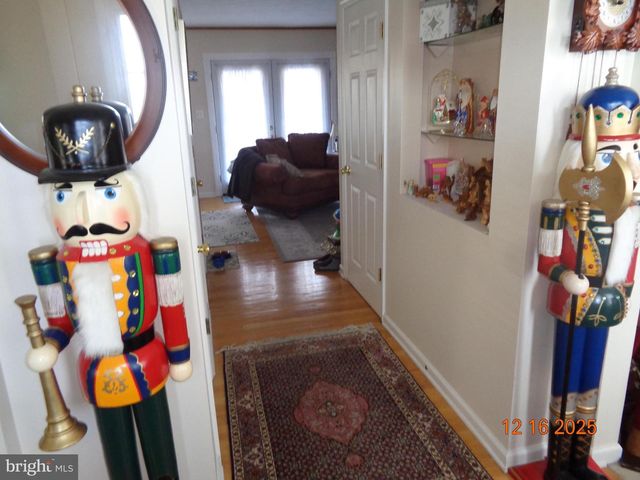 34 STANDING OAK CT, Bunker Hill, WV 25413