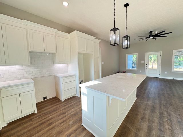 17 Mountain Grove, Greenbrier, AR 72058