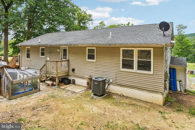 13903 WOLFSVILLE RD, Smithsburg, MD 21783