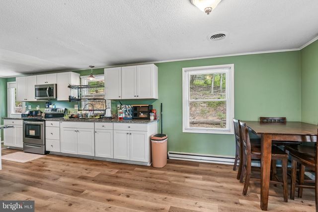 13903 WOLFSVILLE RD, Smithsburg, MD 21783