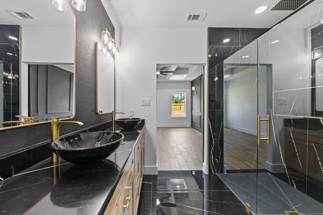 5230 Urbanview Street, Sansom Park, TX 76114