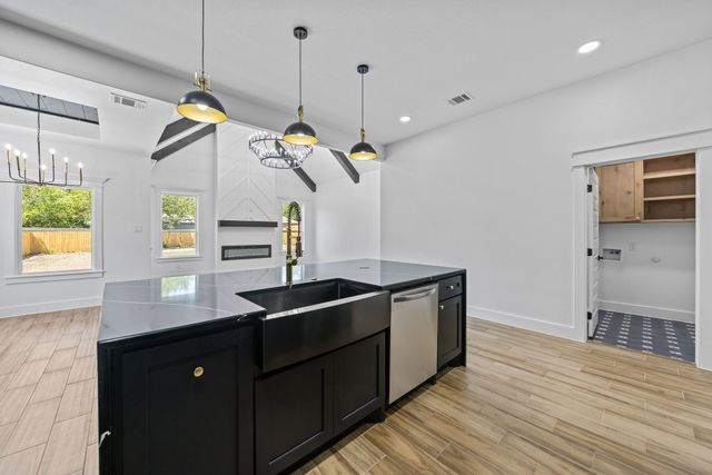 5230 Urbanview Street, Sansom Park, TX 76114