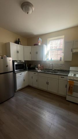 5628 S Justine Street, Chicago, IL 60636