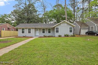 4560 Meadowridge Drive, Jackson, MS 39206