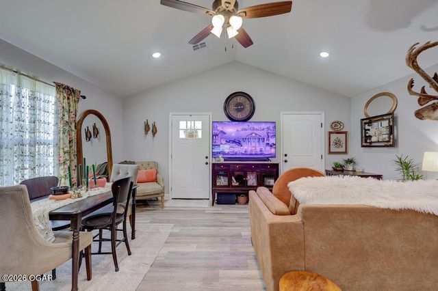 418 N Elliott Street, Webb City, MO 64870