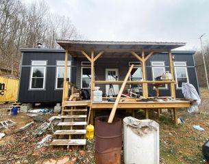 360 Sunset View Lane, Tyner, KY 40486