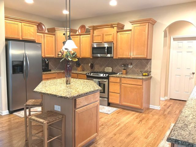 24839 Thornberry Drive, Plainfield, IL 60544