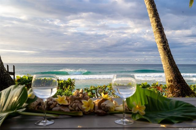 59-377 Ke Nui Road, Haleiwa, HI 96712