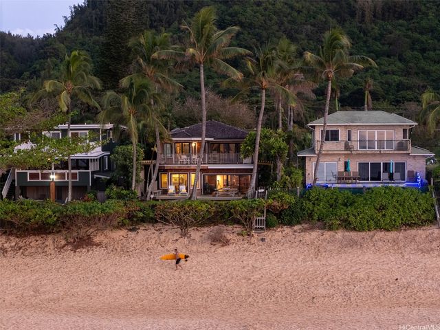 59-377 Ke Nui Road, Haleiwa, HI 96712