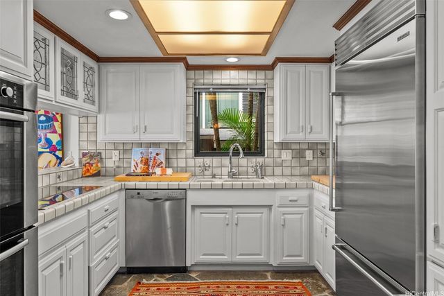 59-377 Ke Nui Road, Haleiwa, HI 96712