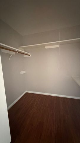 6310 Deerwood Road, Houston, TX 77057
