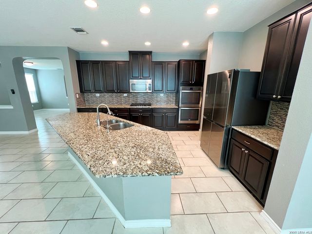 7915 Stalemate Cove, San Antonio, TX 78254