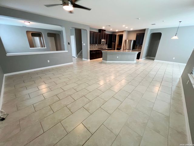 7915 Stalemate Cove, San Antonio, TX 78254