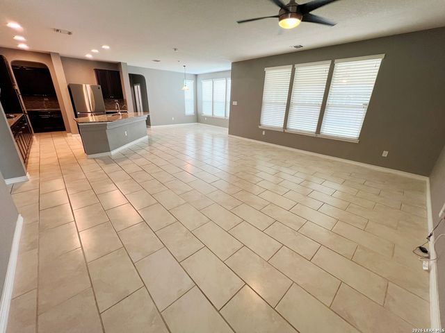 7915 Stalemate Cove, San Antonio, TX 78254