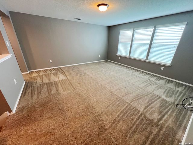 7915 Stalemate Cove, San Antonio, TX 78254