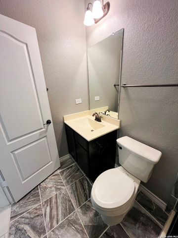 7915 Stalemate Cove, San Antonio, TX 78254